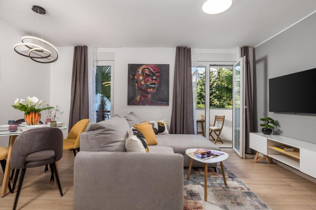 Modern Apartment Di Più Fiume Esterno foto