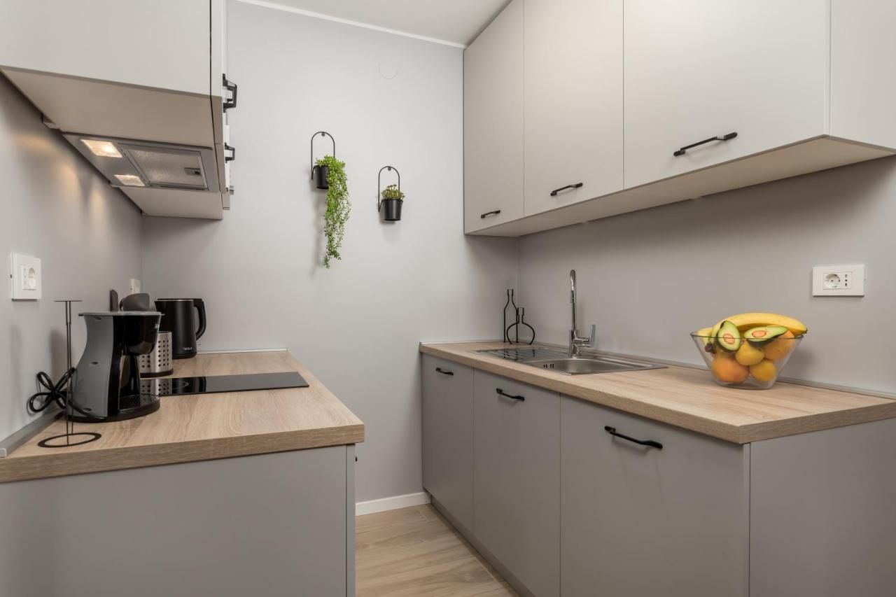 Modern Apartment Di Più Fiume Esterno foto